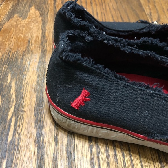 Cute Black White and Red Juicy Couture Slip On Sneakers - Picture 3 of 6